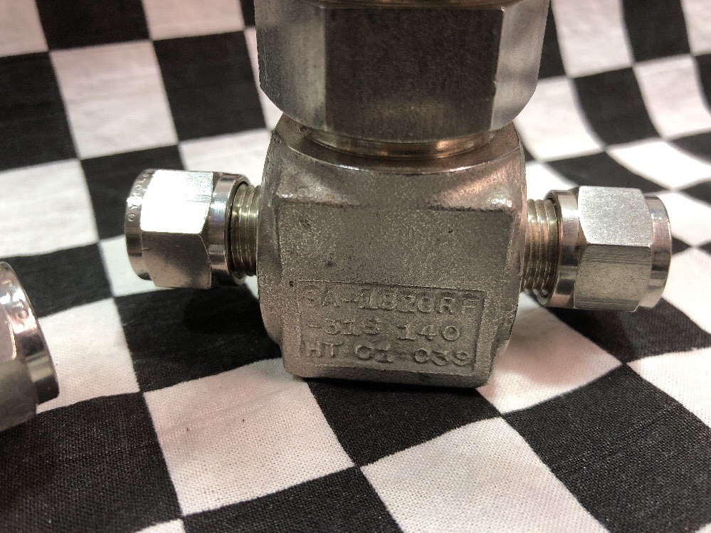 Lot Of 2, HOKE NEEDLE VALVE 3/8″ TUBE, 2871G6Y, SHIPSAMEDAY Box 8 “H”
