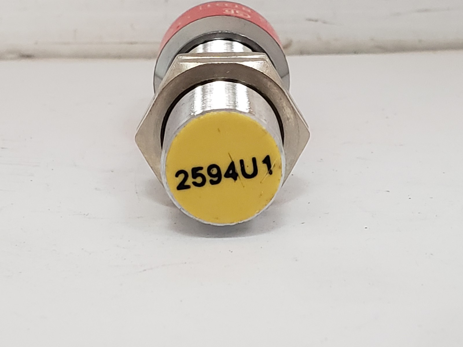 TURCK BI5-G18-AZ3X-B1331 INDUCTIVE SENSOR NO 20-250V 1 LED 3 PIN (2594U1) NNB
