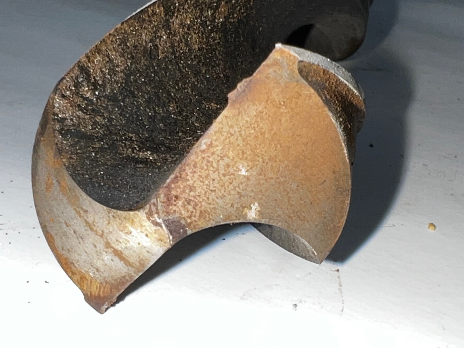 CLEVELAND MORSE TAPER SHANK DRILL BIT MT4 1-31/64″ CUT 9-3/4″ LOC 15-1/4″ OAL