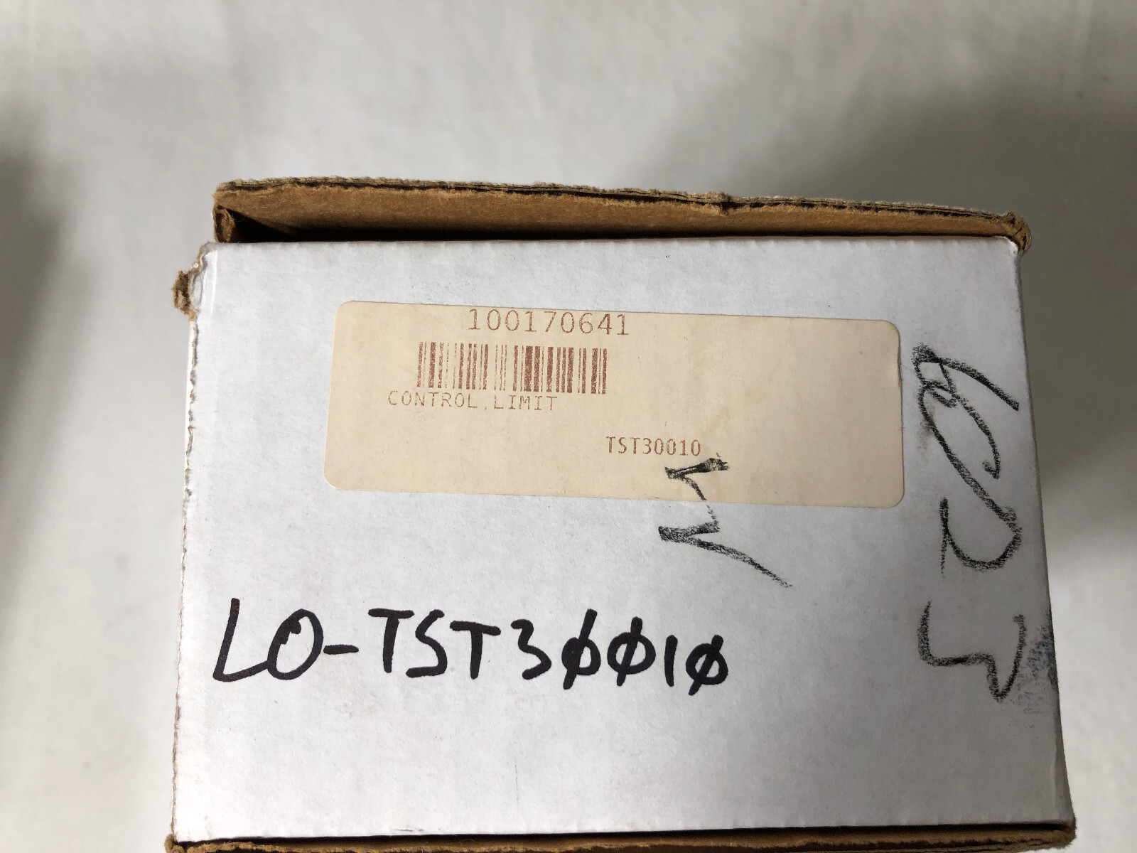 LOCHINVAR 100170641 Control Limit Switch New-Old Stock