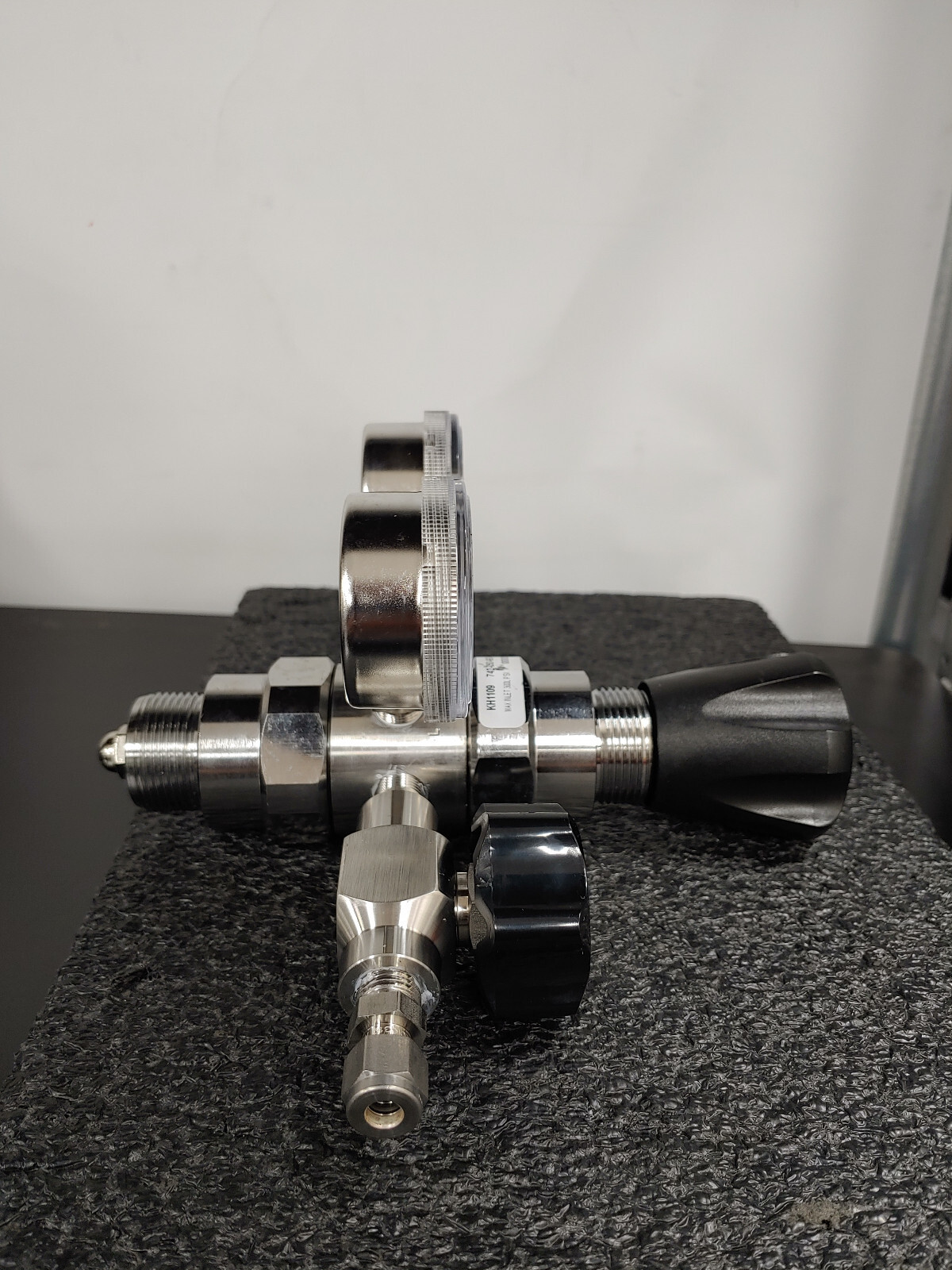 HARRIS KH1109 High Purity Two Stage Gas Regulator
