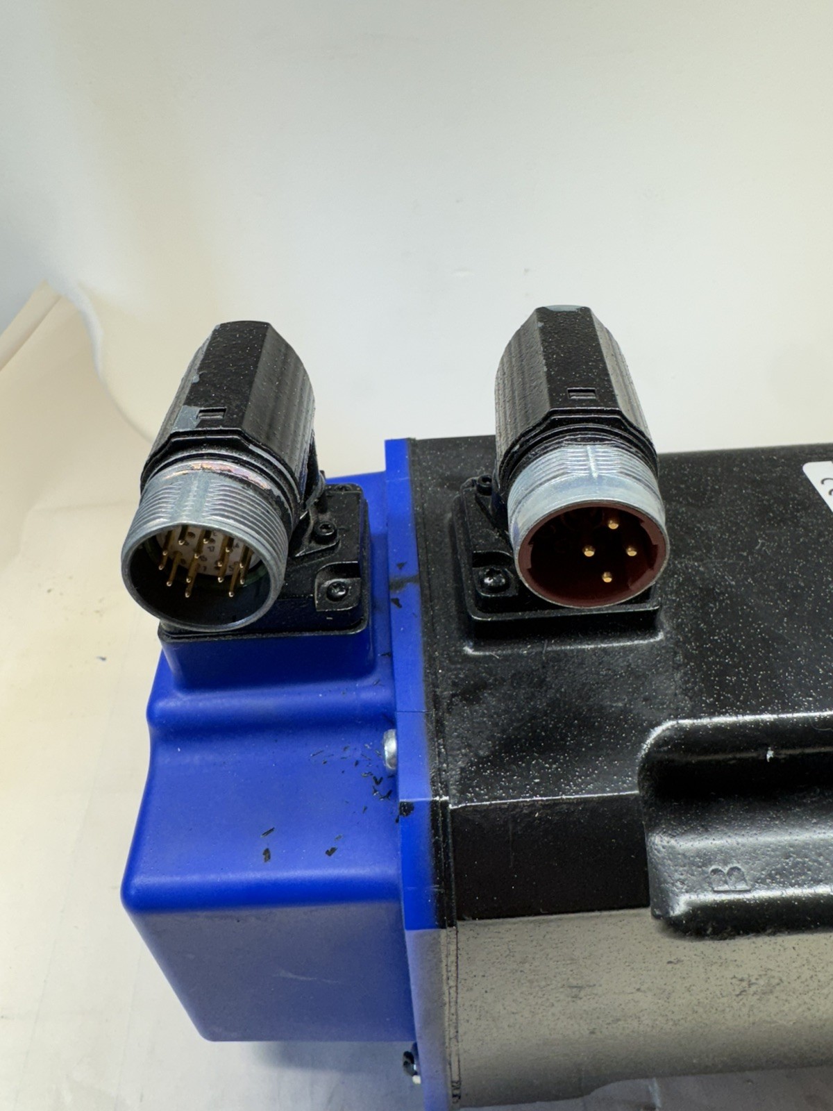 Kollmorgen MT504B1-T1C1 THOMSON MICRON 42-314284-C427 TRUE PLANETARY GEARHEAD
