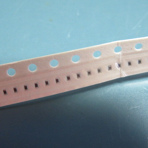 VISHAY CRCW04022003FRT7 Qty of 1700 per Lot RESISTOR SMT FILM 200K OHMS 0.0