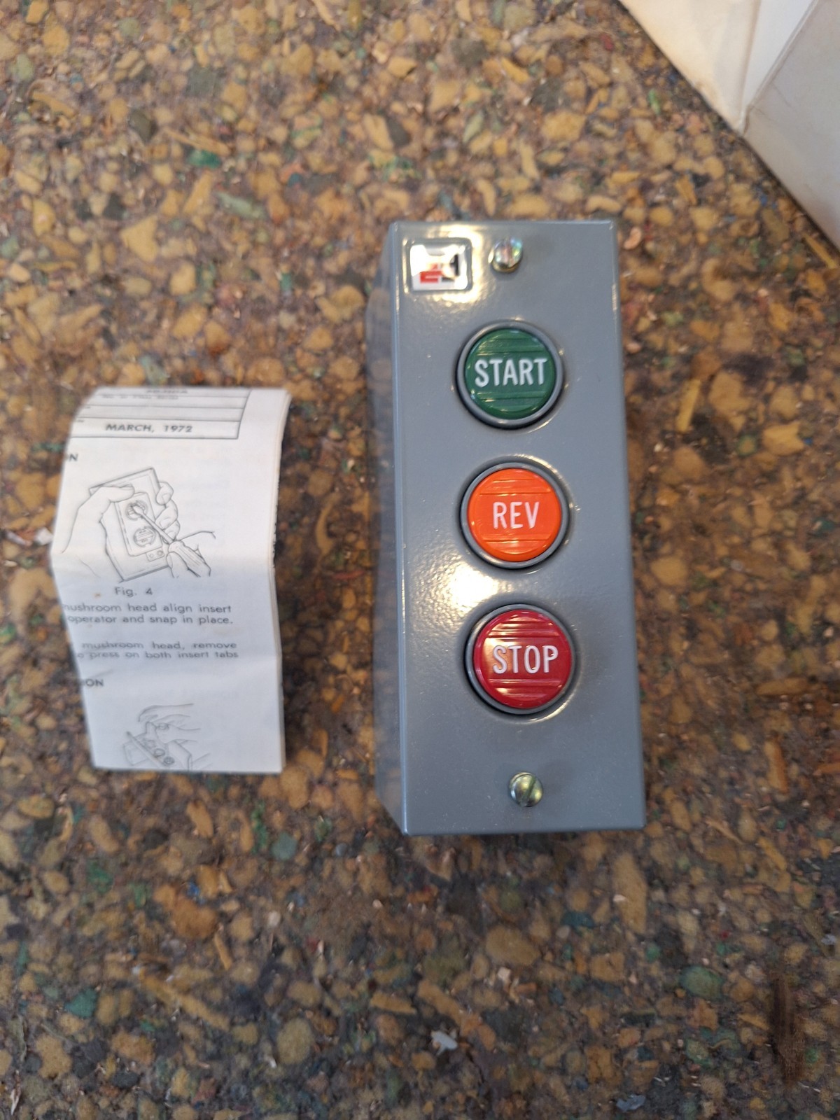 Furnas Siemens 50MA3AAAForward Reverse Stop 3 Button Control Station New In Box