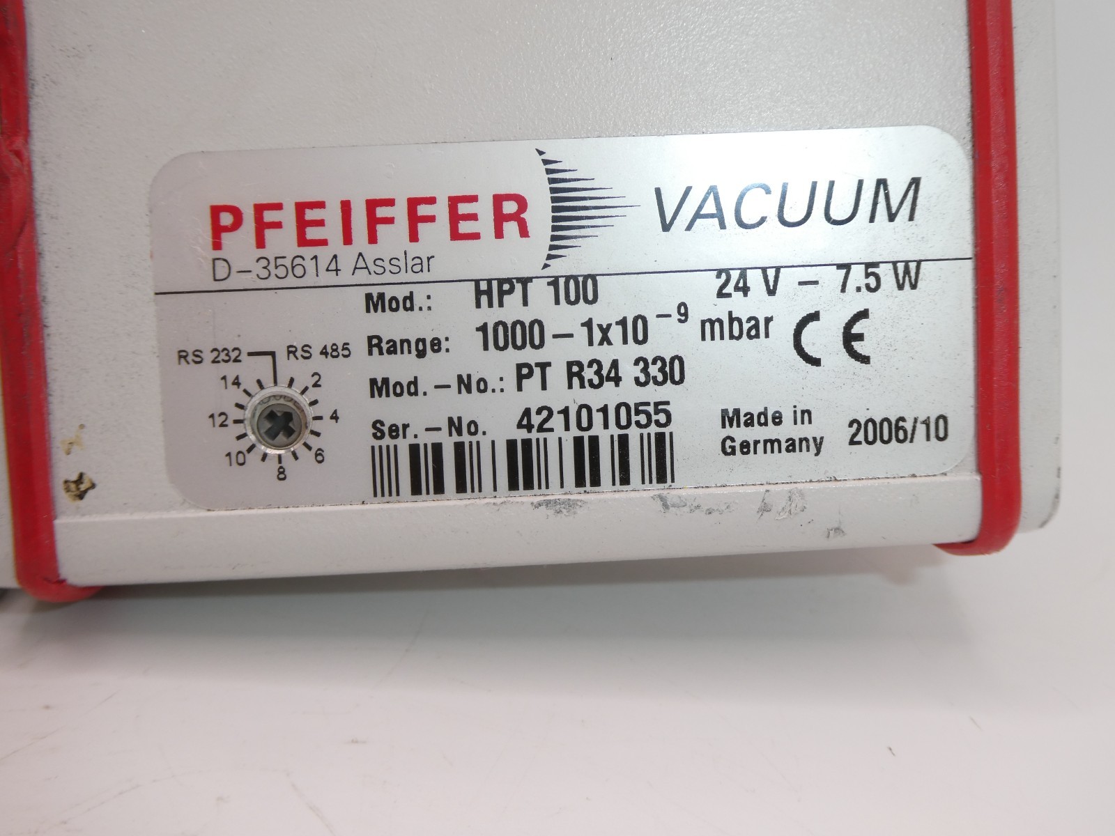 Pfeiffer HPT-100, PT-R34-330 2006 dc Combo Digital KF Flange Pirani Vacuum Gauge