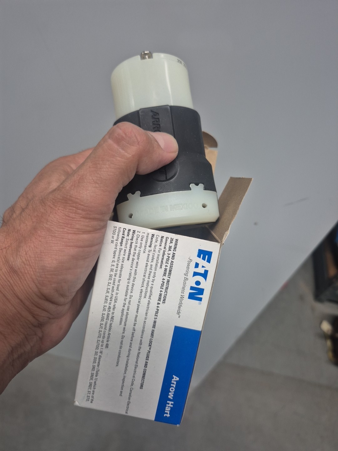Eaton AHL1530C Wiring Devices 30 Amp 250 VAC 3-Phase 3-Pole 4-Wire NEMA L15-30R