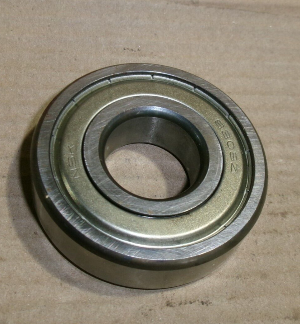 NEW NSK 6305Z DEEP GROOVE BALL BEARING 6305ZZC3
