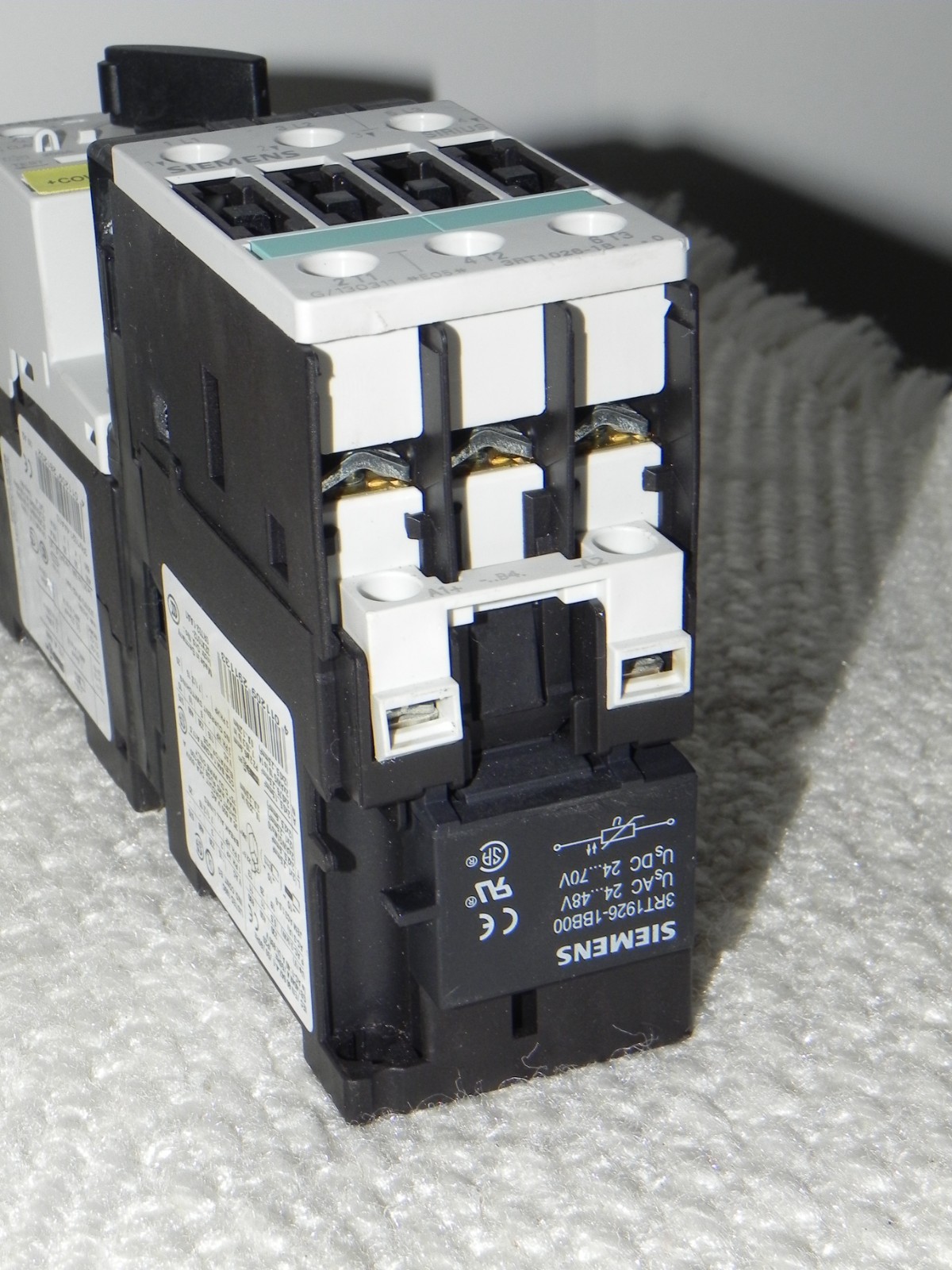 Siemens 3RA1120-4AA26-0BB4 Load Feeder w/ 3RT1926-1BB00 Surge Suppressor