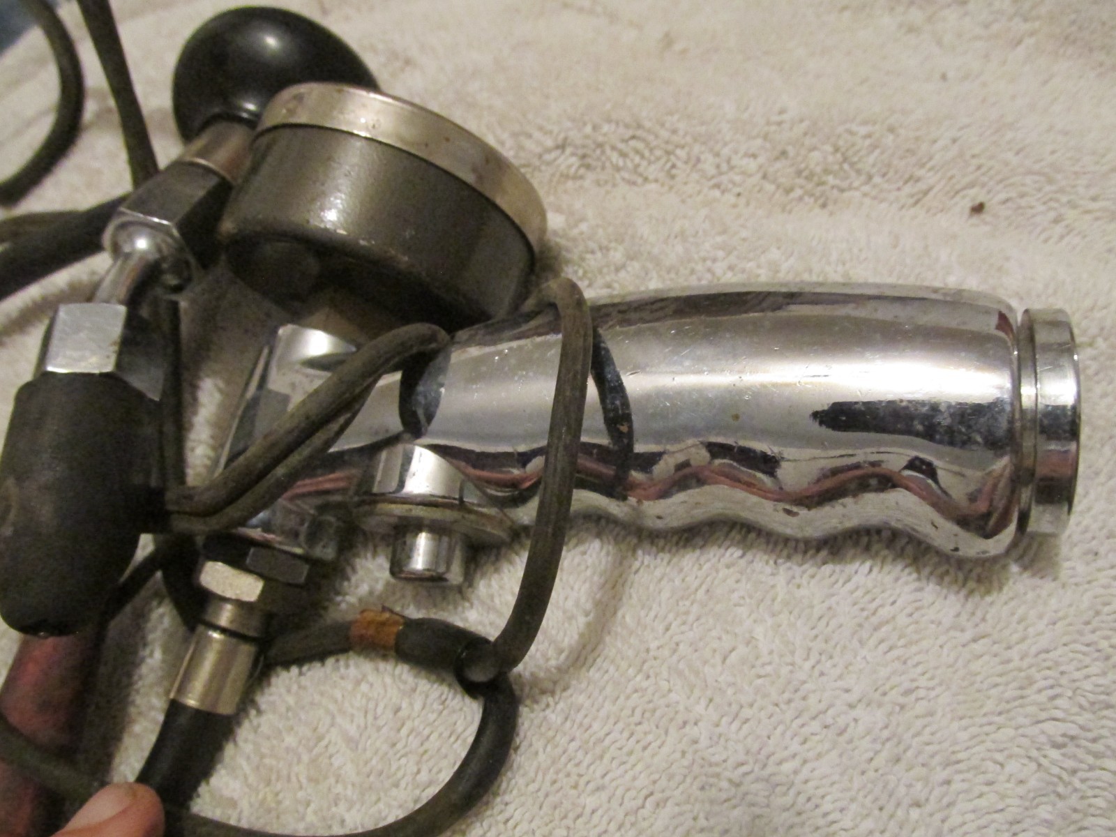 VINTAGE HARVEY E HANSON CO. USA MODEL 1 PISTOL GRIP COMPRESSION TESTER GAUGE