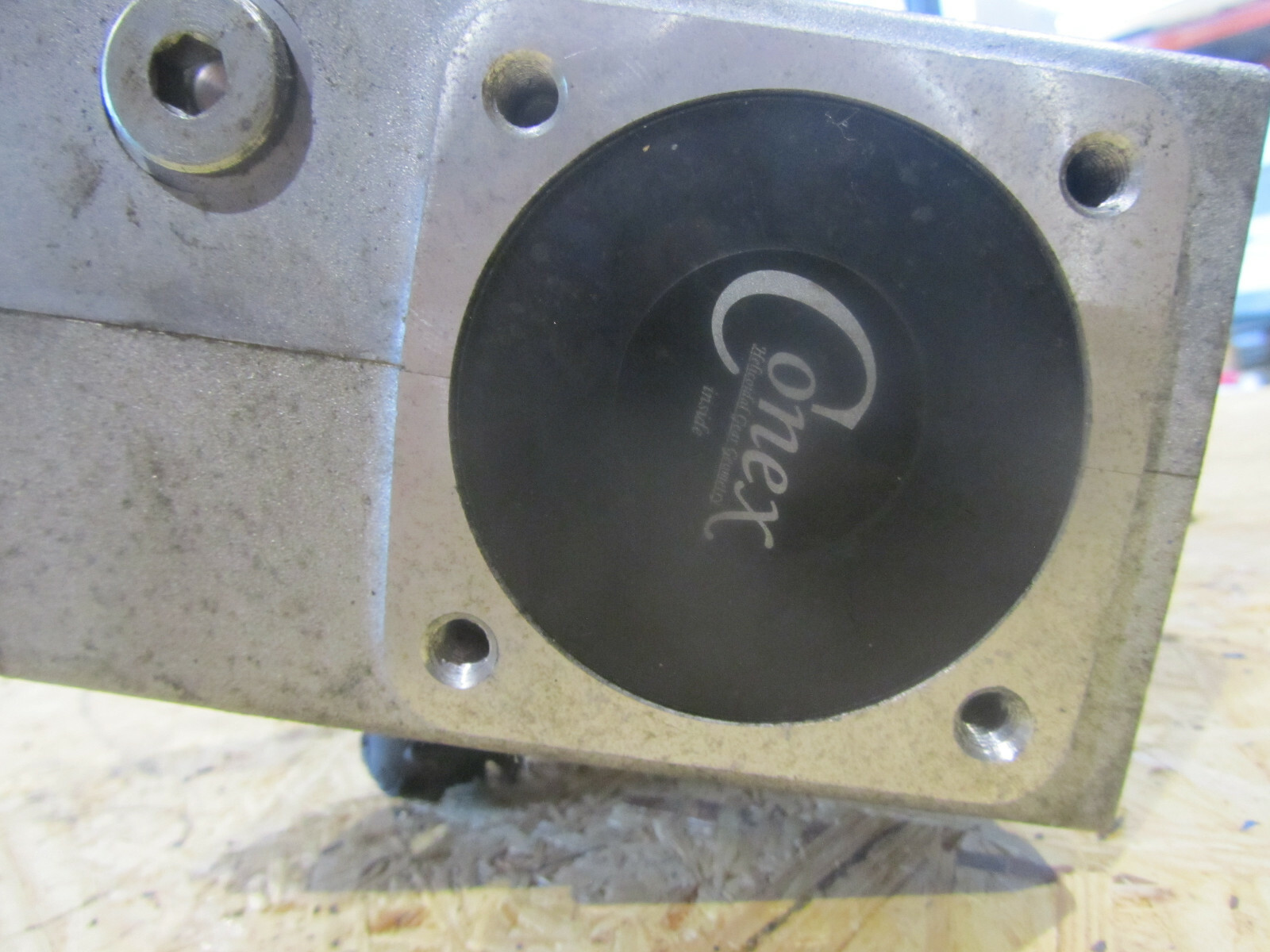 CONE DRIVE B051015.WA6 V1 GEAR REDUCER 15:1 RATIO WITH BALDOR SUPER-E 1HP MOTOR
