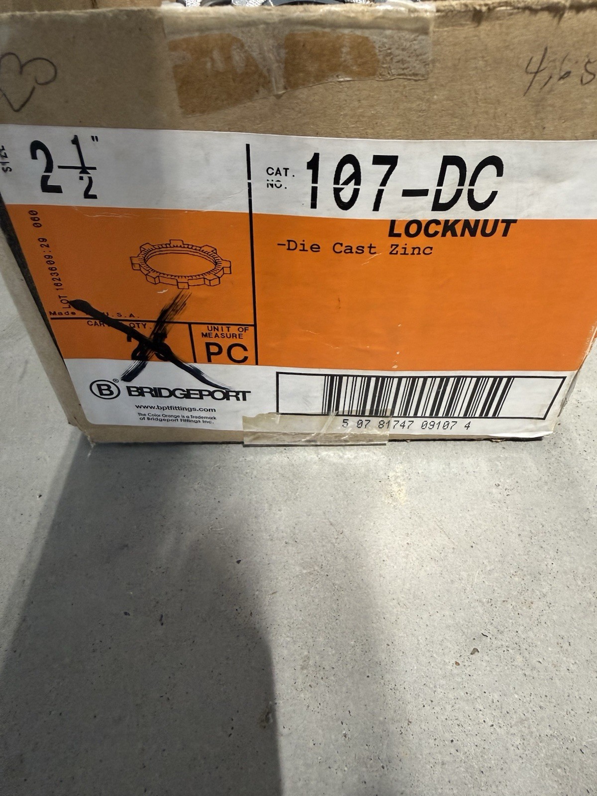 *23 QTY* Bridgeport 107-DC 2 1/2″ Locknut Die Cast Zinc *NEW IN BOX*