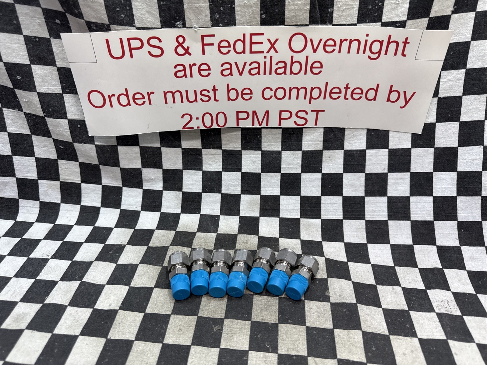 SWAGELOK SS-600-1-4, SS60014, 3/8″ TUBE X 1/4″ NPT, Lot Of 7, SHIPSAMEDAY #LA7