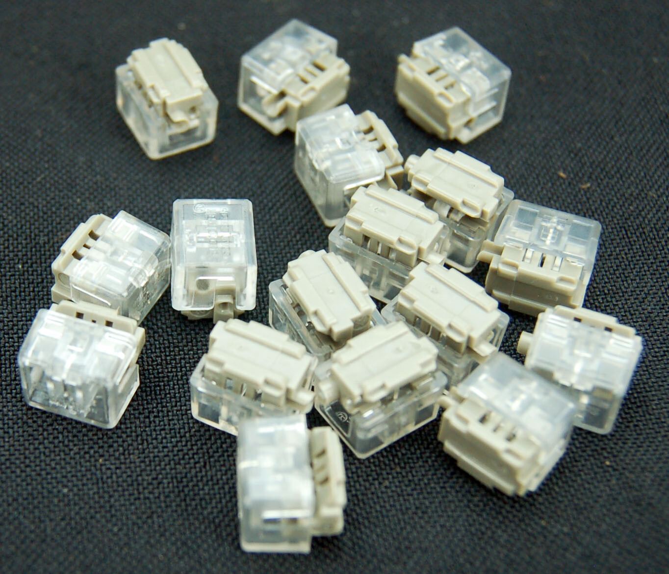 UPB (BULK) 22-26 AWG BRIDG E DRY- 80610113278 -10079305- BX/1000