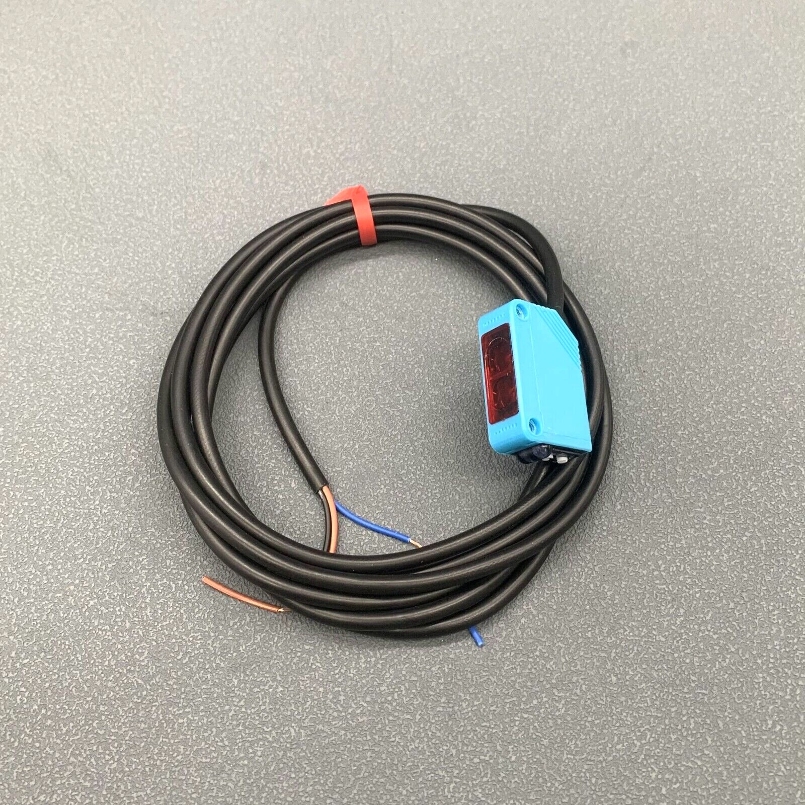 1PC New for Sick GTB6N1211 1052441 GTB6-N1211 Photoelectric Sensor – US Stock