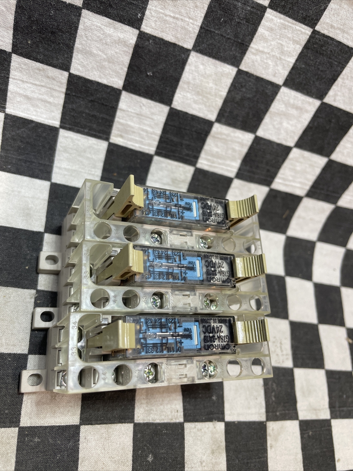 OMRON BASE RELAY 24V, P7SA-14F-ND & G7SA-5A1B, P7SA-10F-ND & G7SA-3A1B LOT OF 4
