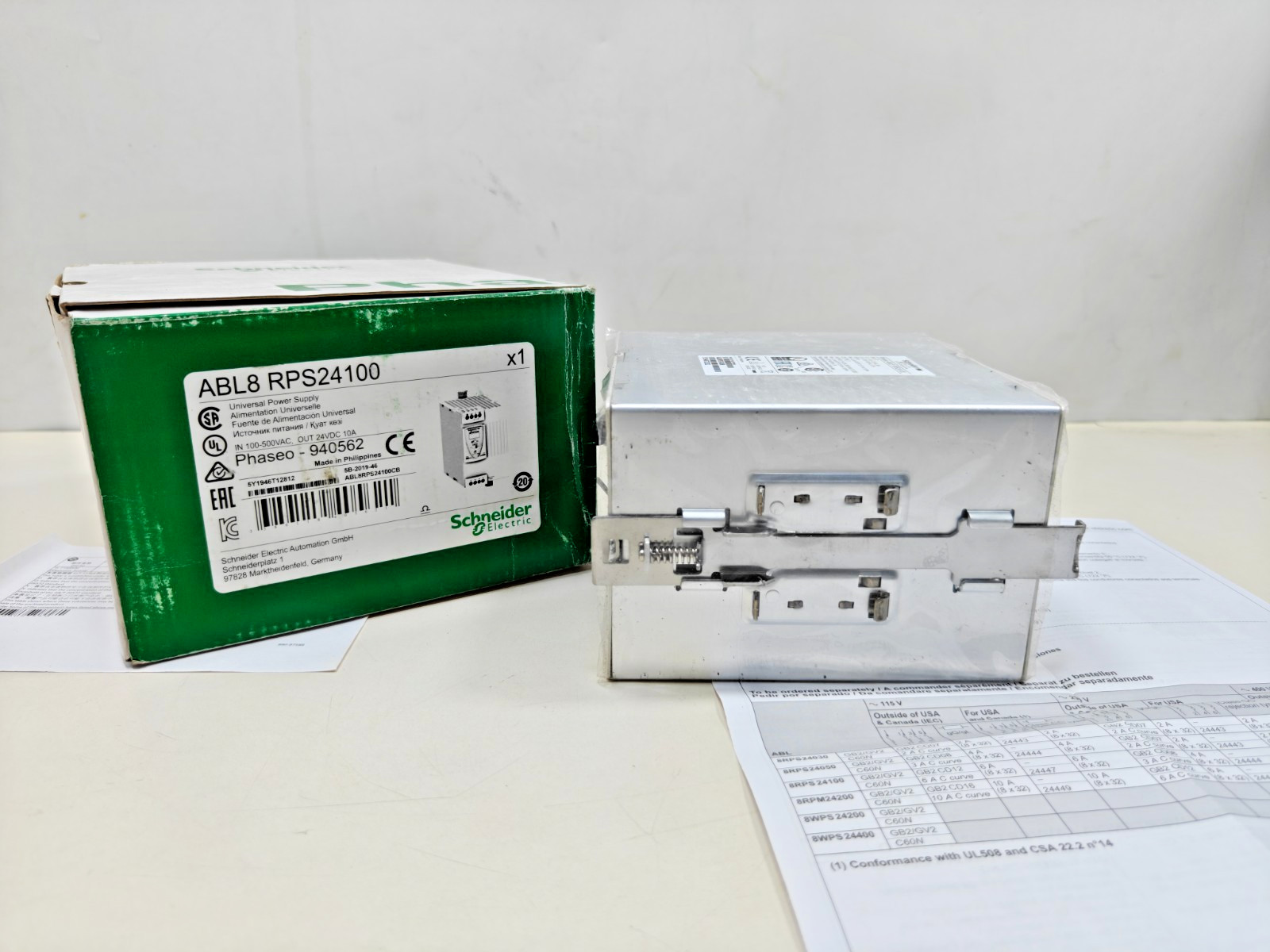 ABL8 RPS24100 Schneider Regulated SMPS 1 or 2 phase 100..500 V – 24V – 10A