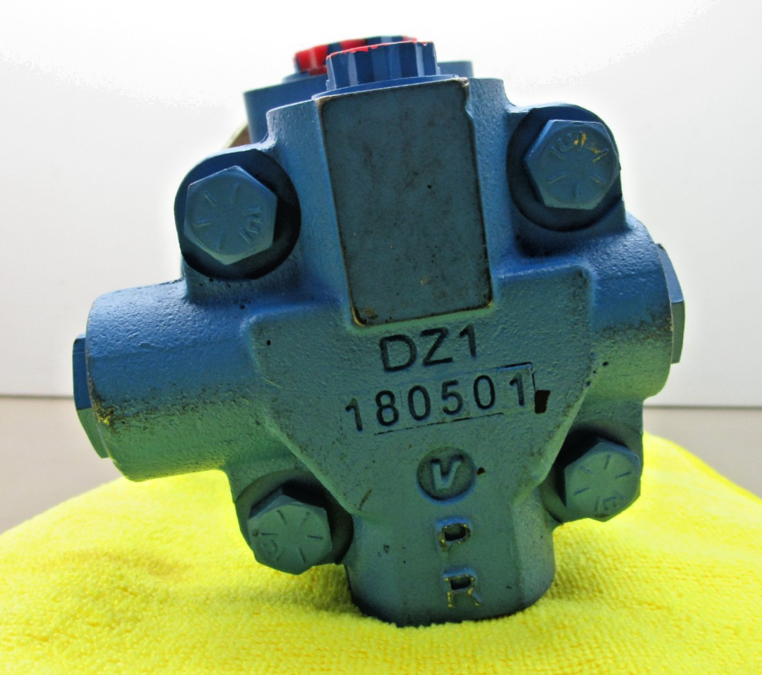 Permco P3000C383MZDI15-19 Hydraulic Fan / Steering Pump Vickers V10F1S7T11A5H20