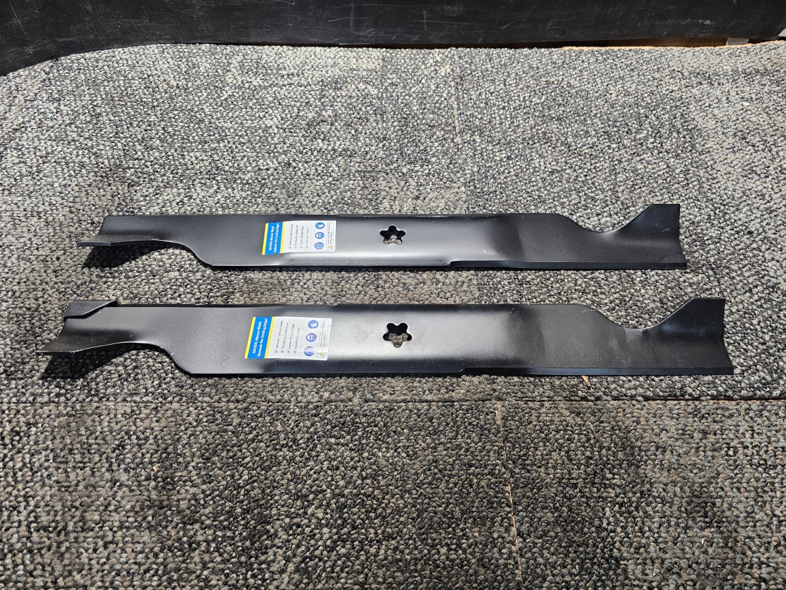 (QTY 2) GICOOL Mower Blade 40MnB 23″ Length Black Center Point Star