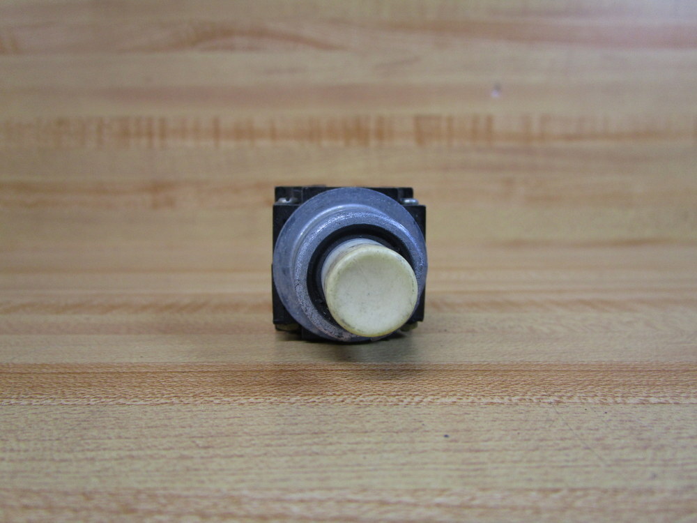 General Electric CR104G-2W GE Push Button CR104G2W