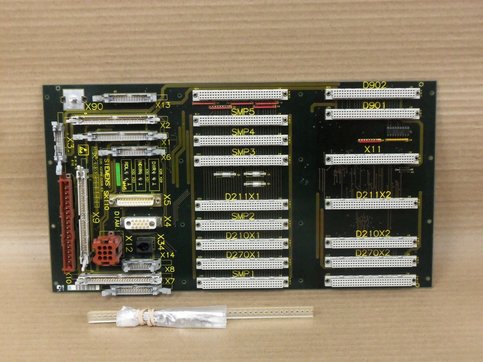 Siemens Radiology Fluoro Room Parts 1167035×2084 SK110 D209 E3 Circuit Board
