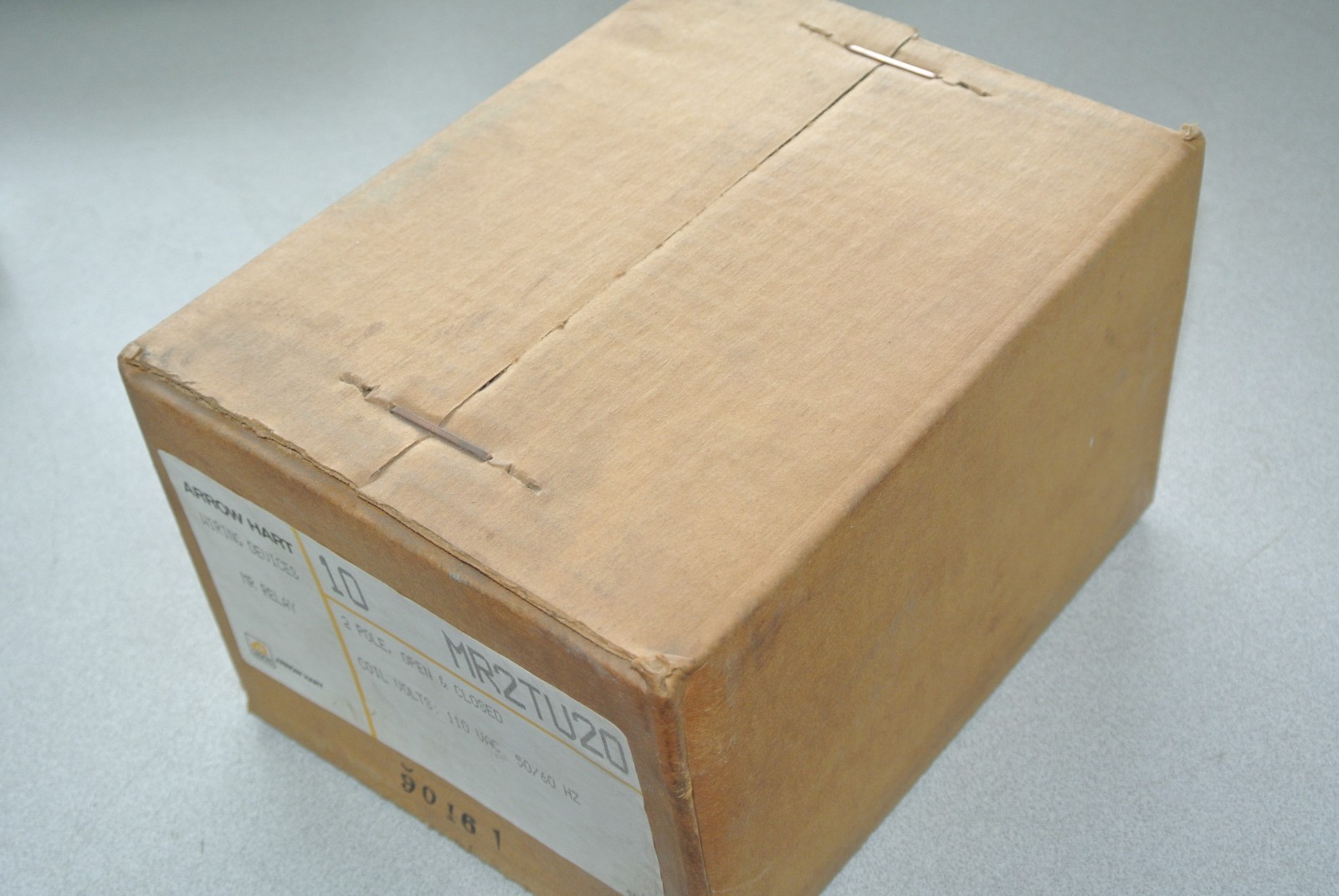 ARROW HART / COOPER MR2TU20 MR RELAY, 2 POLE, OPEN & CLOSED / 110V – BOX of 10