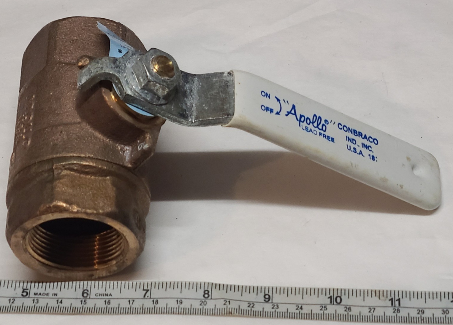 New Apollo 1 1/4″ Conbraco Bronze Ball Valve 600 CWP Model 70LF-106-01