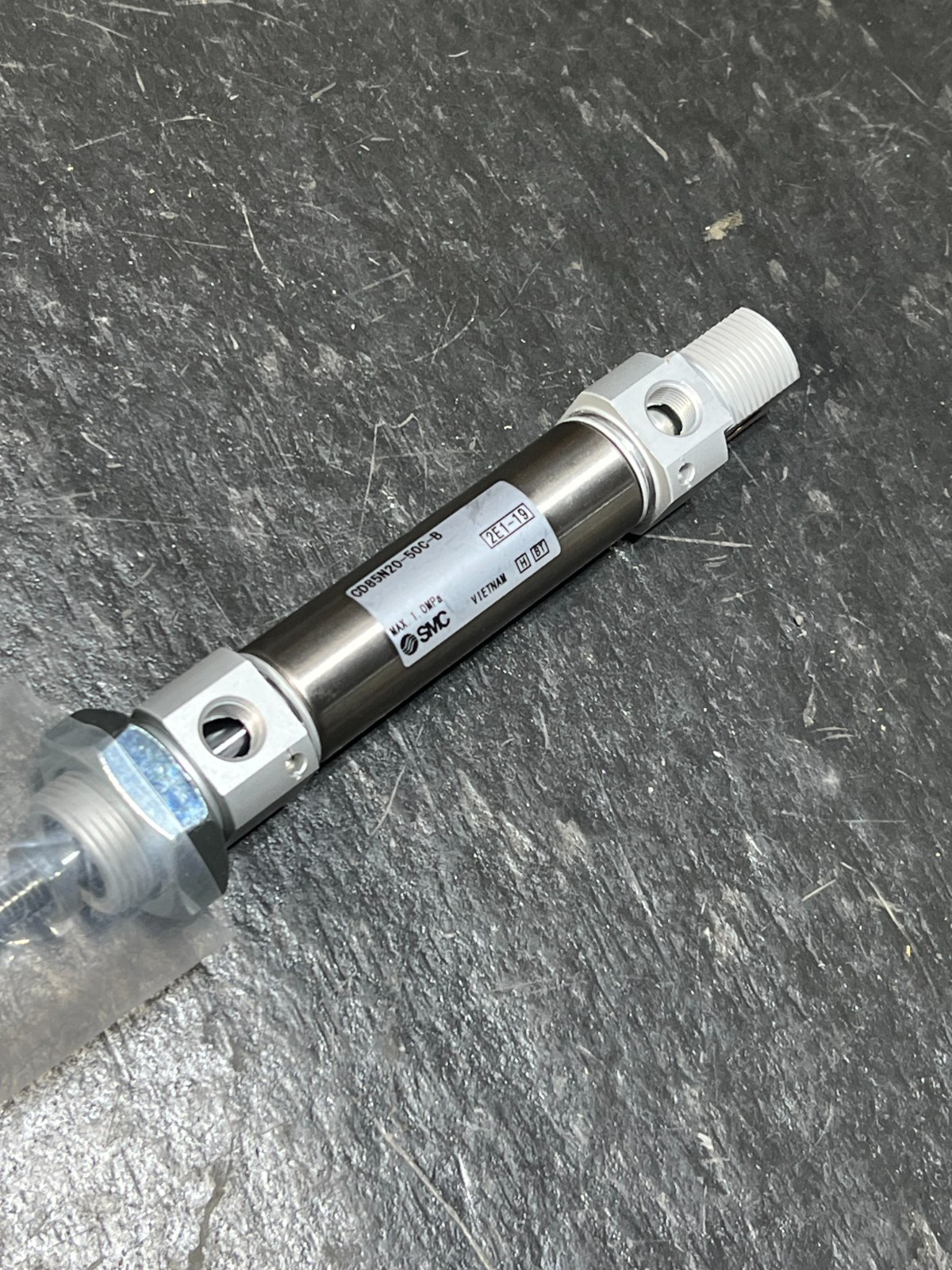 smc cd85n20-50c-b nos no packaging