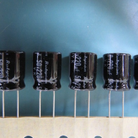Rubycon F2A1H221A162 Qty of 100 per Lot Cap 220