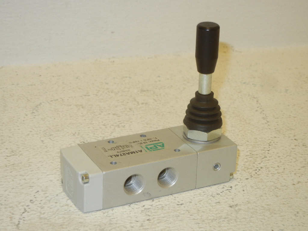 API 034073 NEW A1MA274LL NEW 3 POSITION MANUAL LEVER PNEUMATIC VALVE 034073