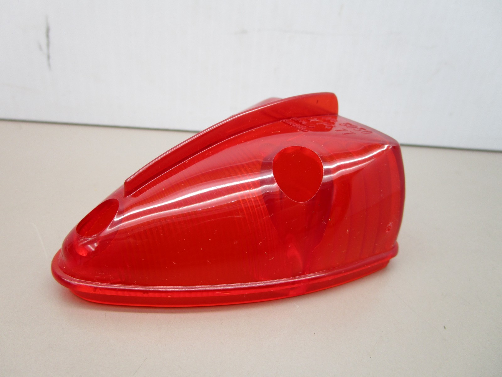 Weldon 5050 Marker Lamp Lens Red SAE-P2-PC77
