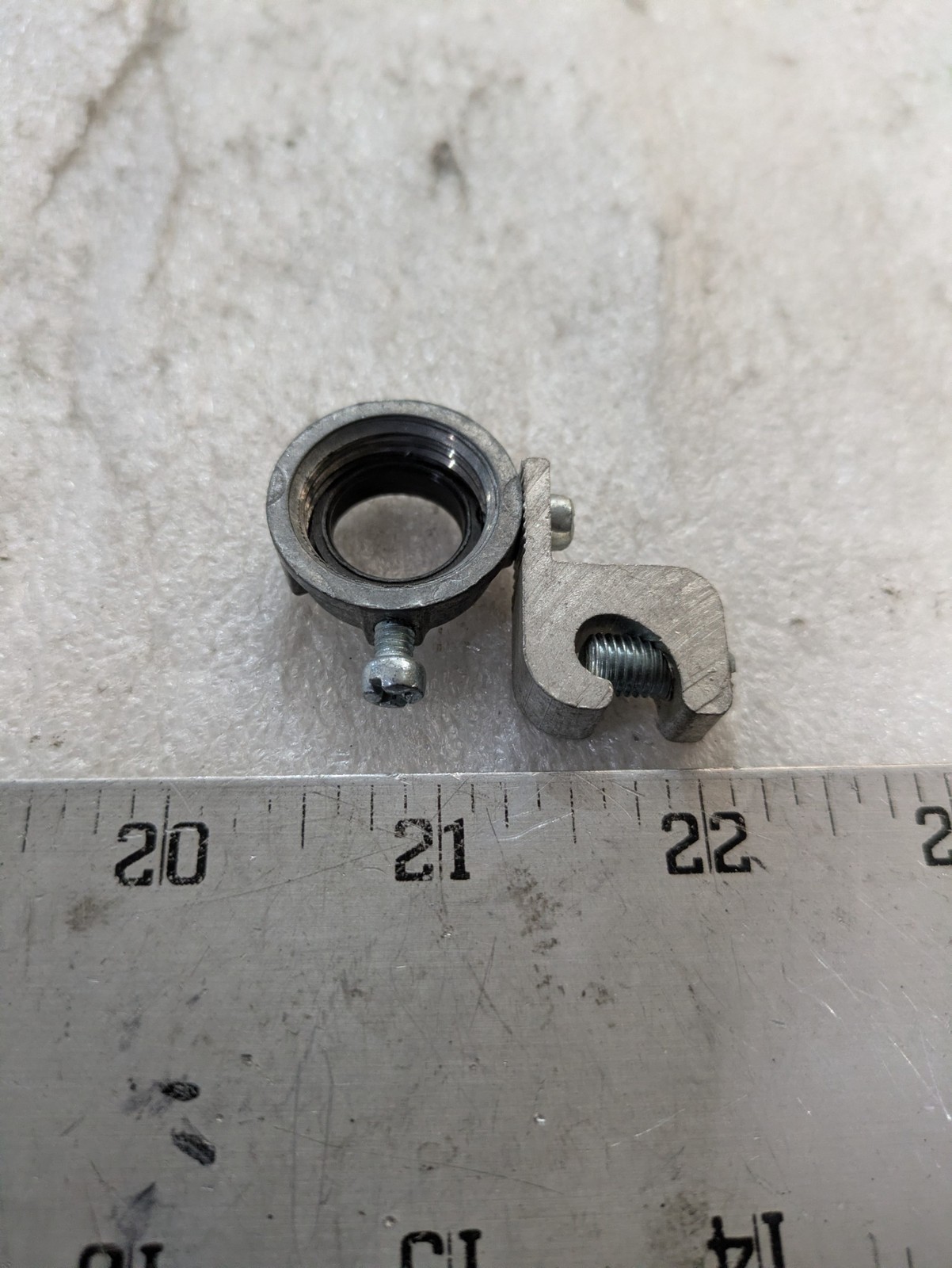 APPLETON GBL100 GROUNDING BUSHING 1/2IN INSULATED ZINC CONDUIT 4-14AWG 5/order