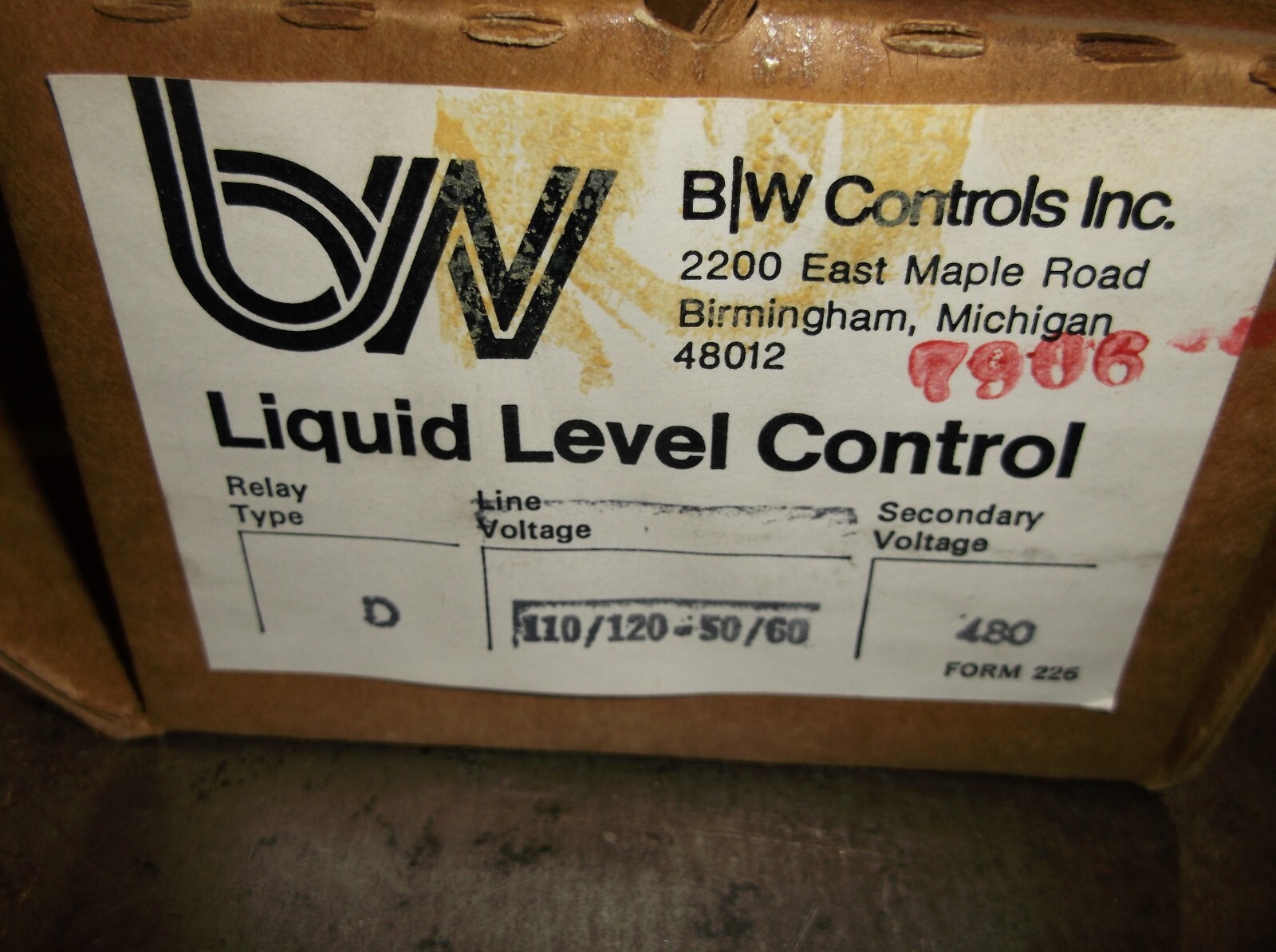 NIB B/W CONTROLS TYPE D SERIES 7906 LIQUID LEVEL CONTROL 110/120V (132-1)