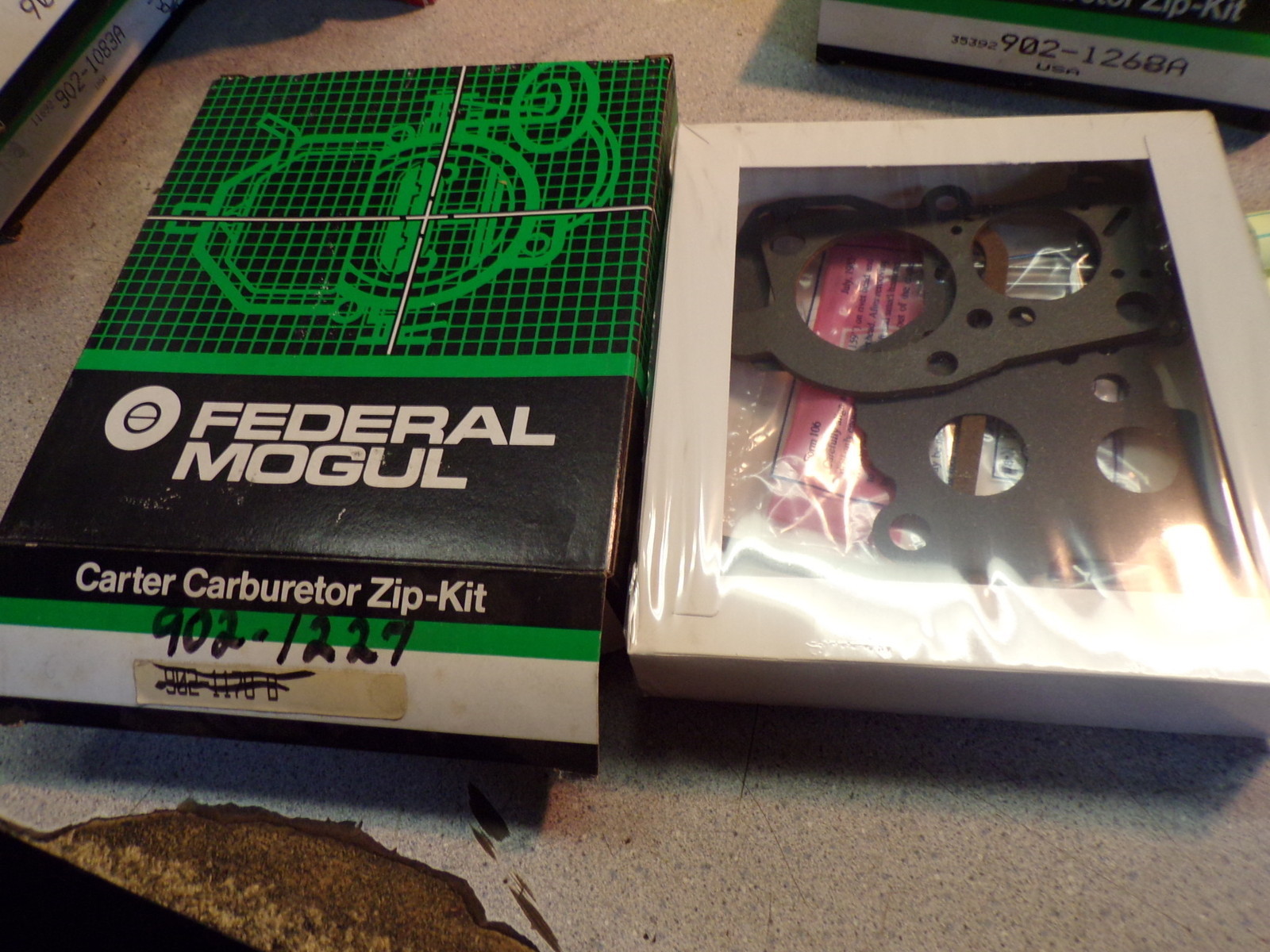 NEW Federal Mogul 902-1227 Carter Carburetor Kit *FREE SHIPPING*