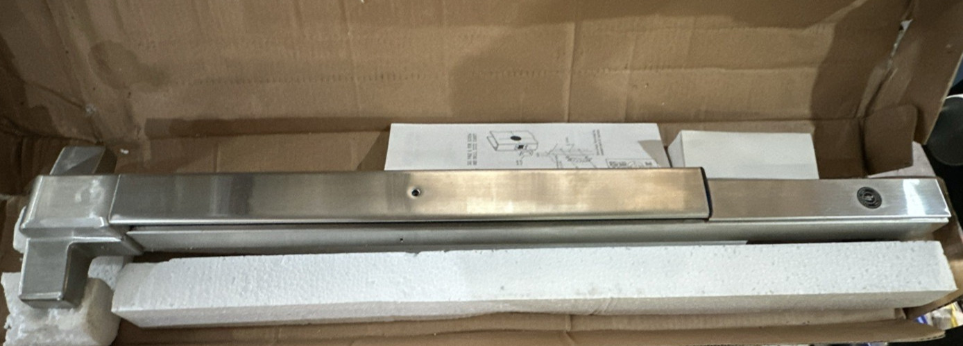 Modern SS Pushbar Type Rim Panic Exit Device For Doors Up to 36″ ED-S551