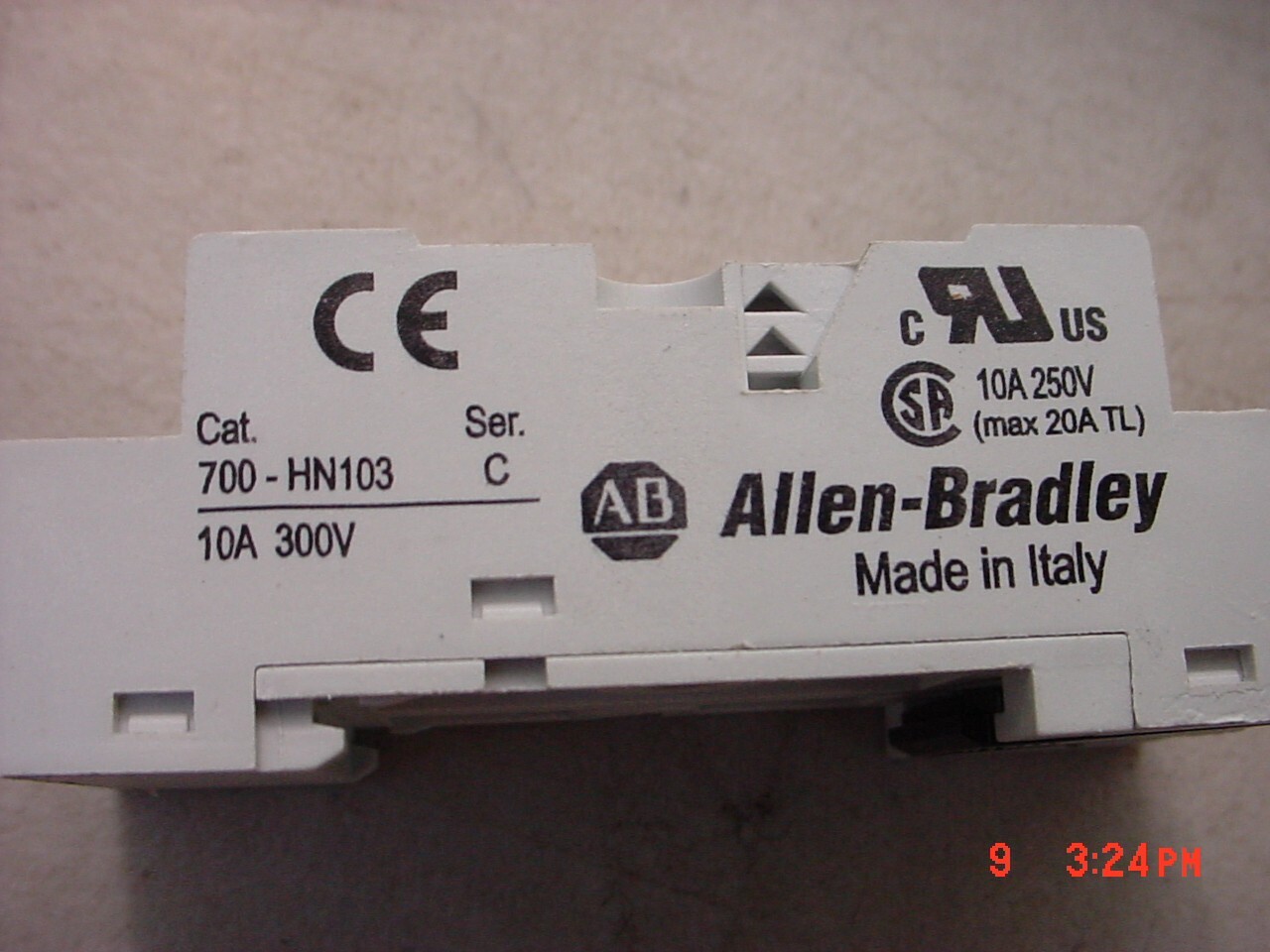 Lot of 4 Allen Bradley 14 Blade Socket 700-HN103 NEW