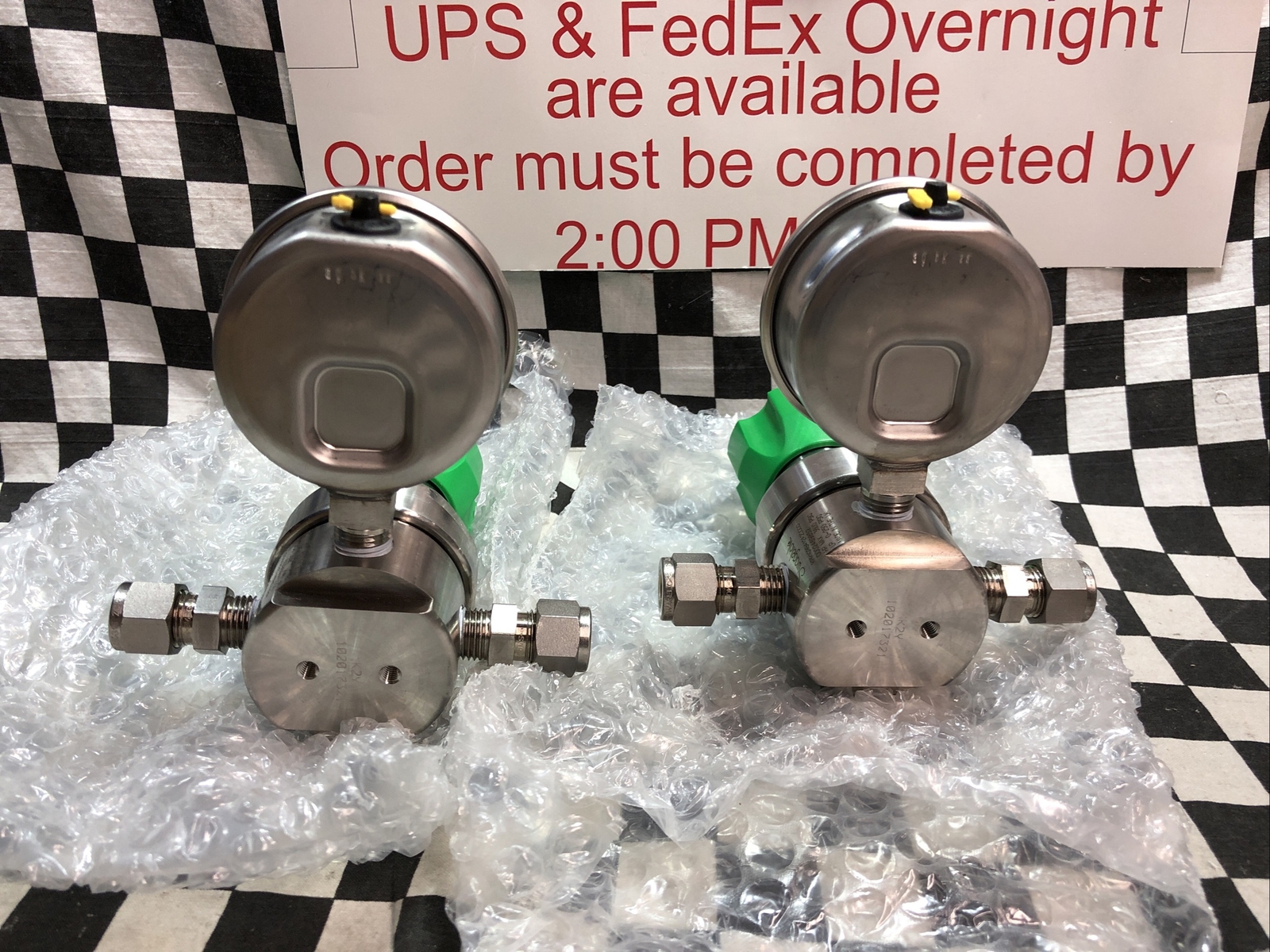 SWAGELOK Regulator With Gauge 300 PSI, KPR1GRB412A20000 & SS-600-1-4, LOT OF 2