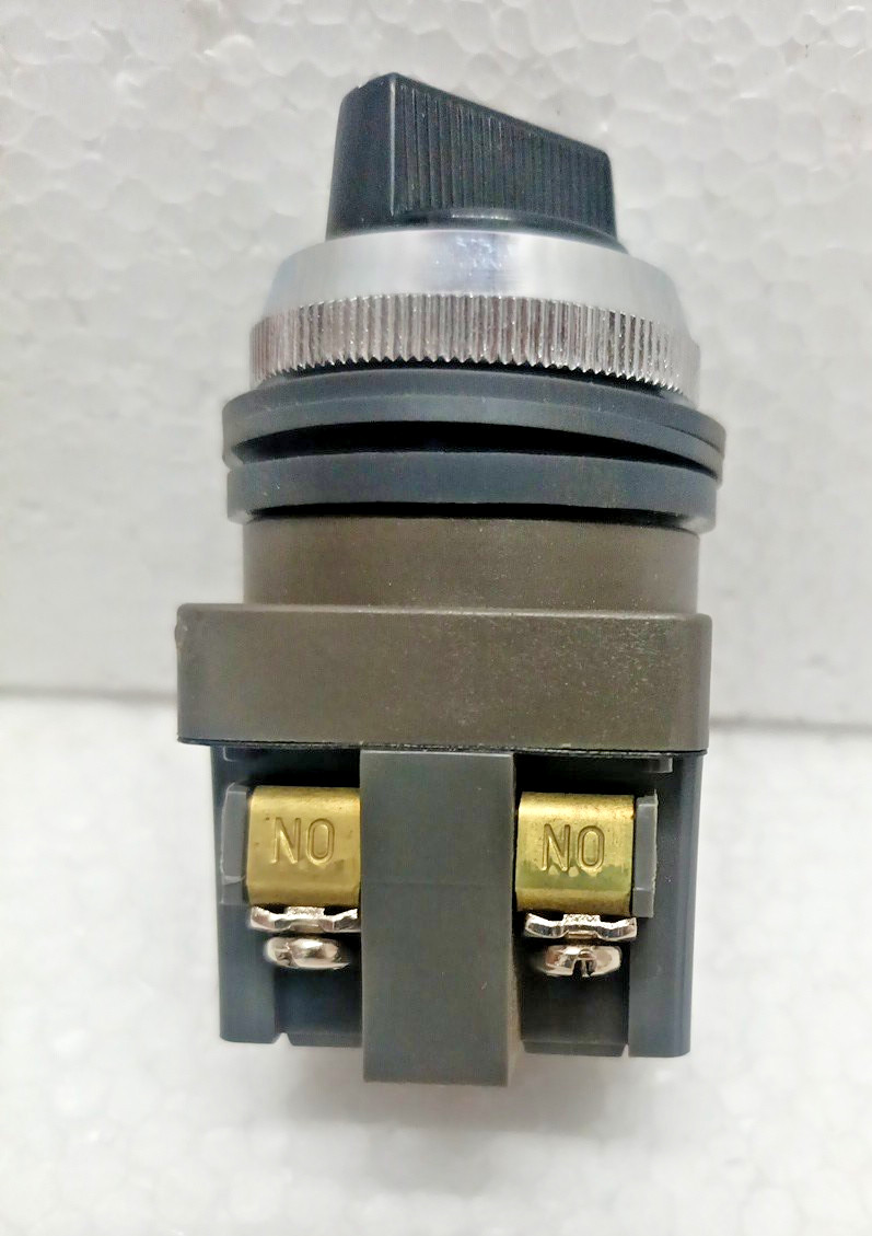 Idec ASN 311 Idec Izumi 41-10569 AC 125 V 5A AC 300 V 3A 175 20 W