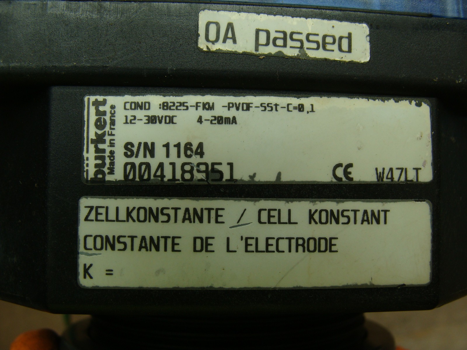 BURKERT CONDUCTIVITY TRANSMITTER COND 8225-FKM-PVDF-55T-C 00418951 12-30VDC