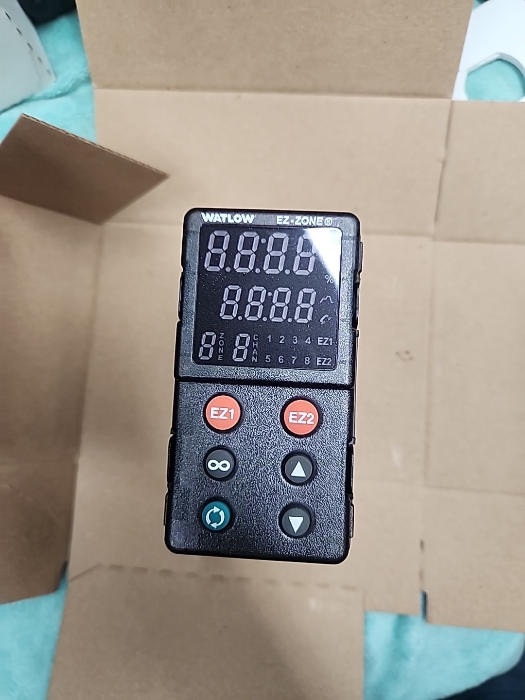 WATLOW 100-240V MULTI-FUNCTION CONTROLLER PM8C1CJ-AAAAAAA
