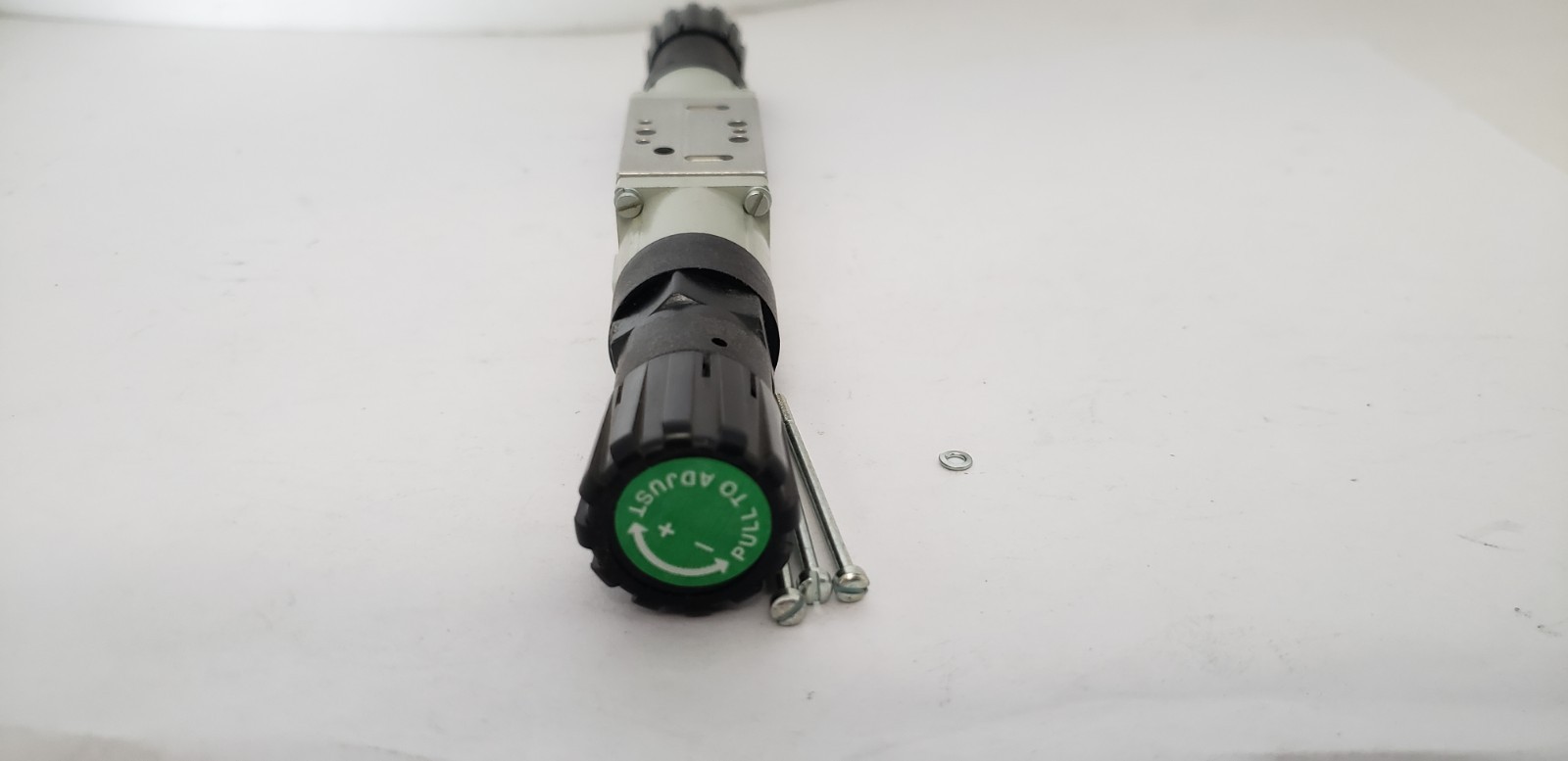 NUMATICS 031RD700O000000 REGULATOR ASSEMBLY (MISSING 2 LOCK WASHER & GASKET) NIB