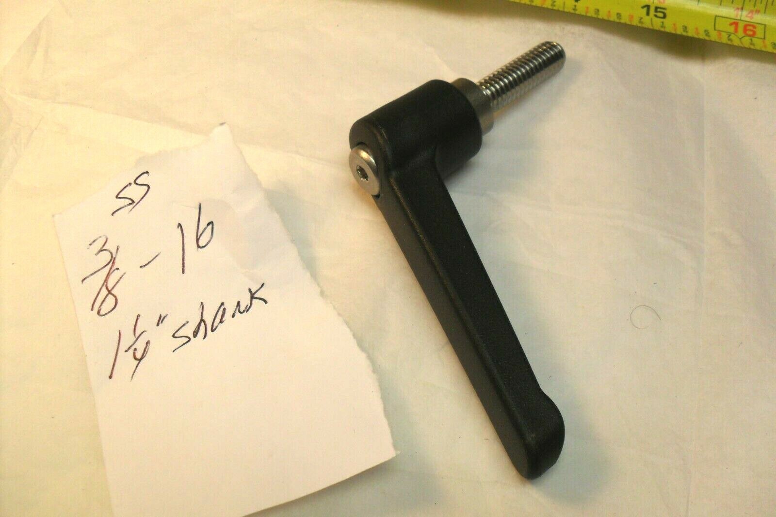 JW WINCO 6T32S35K Stainless S 3/8-16, Shank 1-1/4″ Plastic Body,Adjustable Lever
