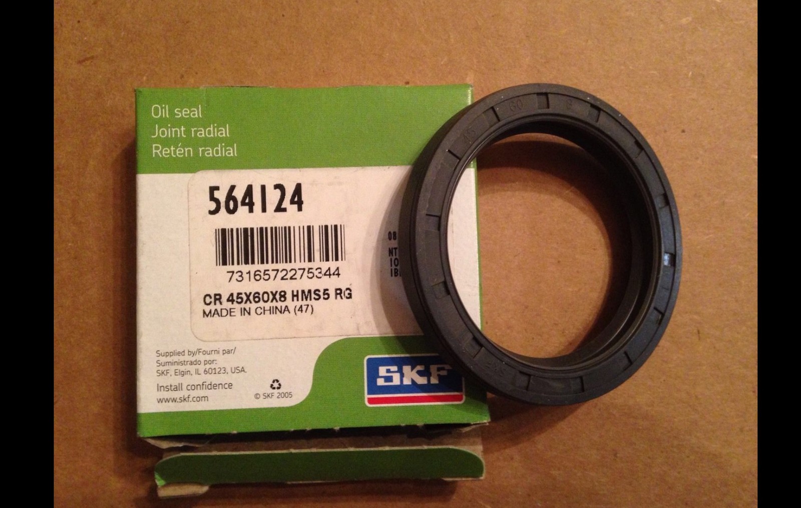 CR45X60X8HMS5RG SKF CR Axle Repair / Seal 564124 (lot of 3)