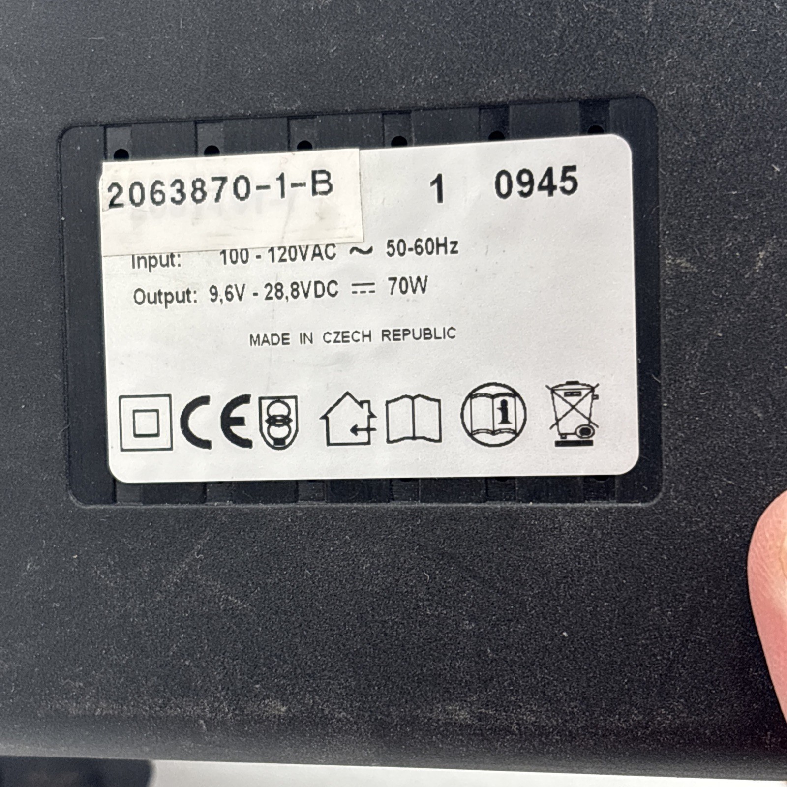 Tyco Electronics 2063870-1-C Battery Charger