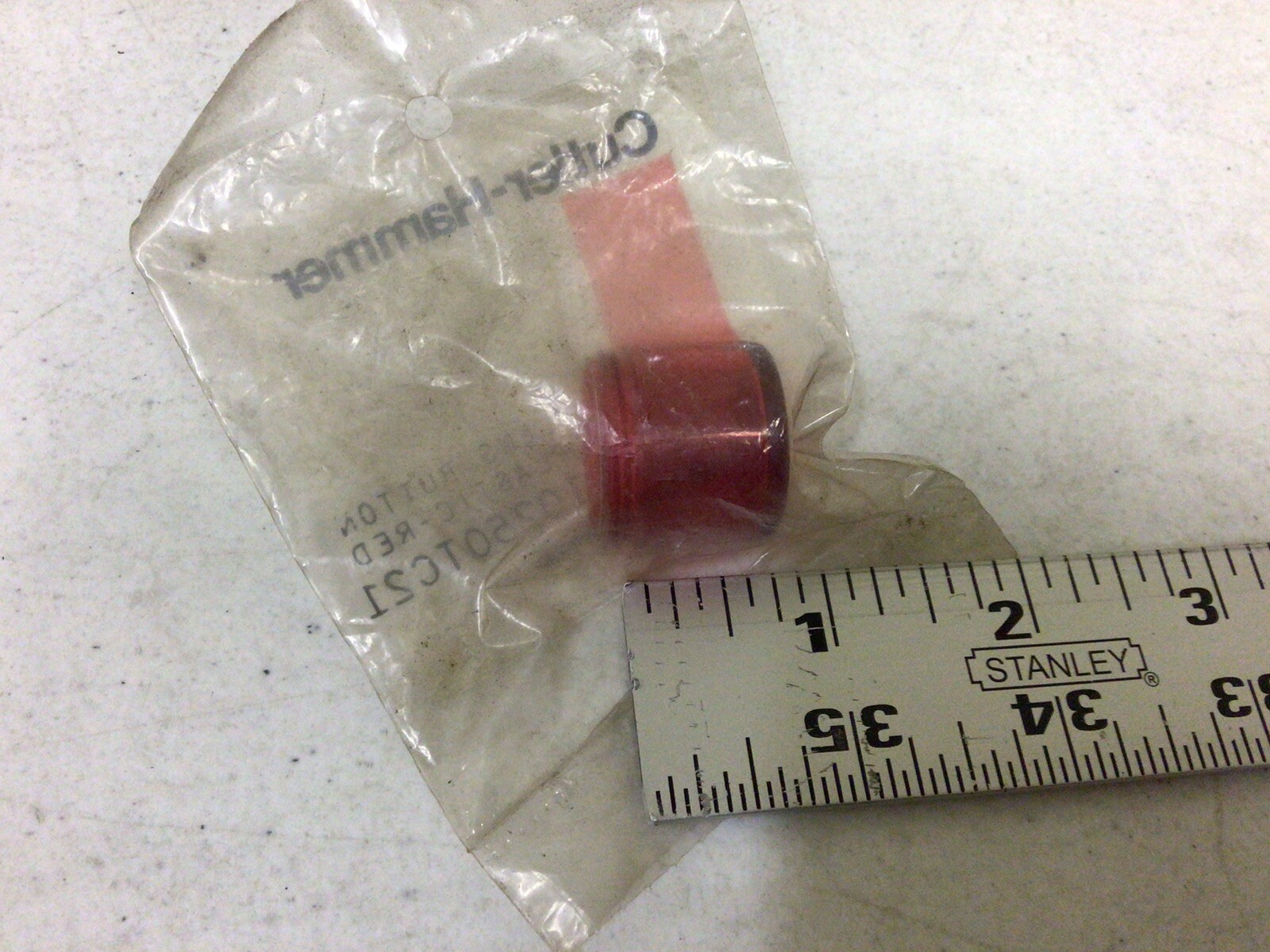 NEW, CUTLER HAMMER / EATON 10250TC21 RED LENS BUTTON & 10250TC34 GREEN LENS