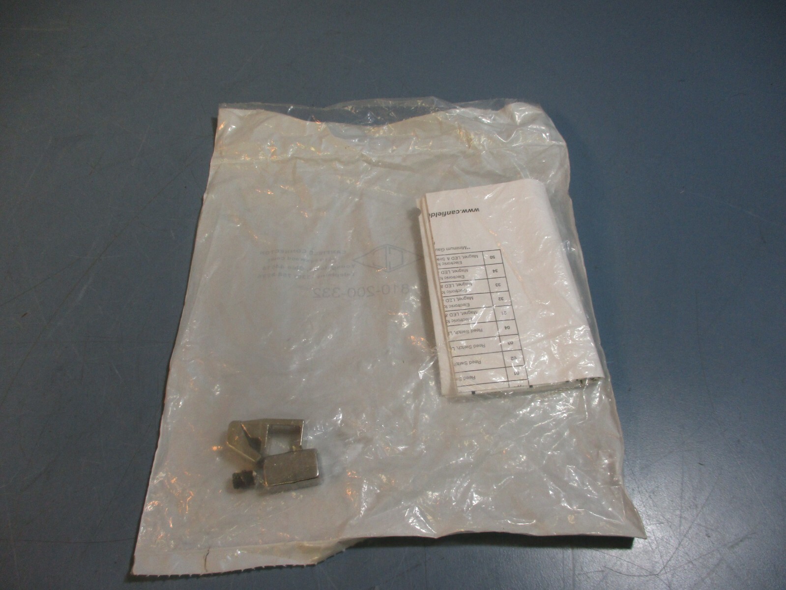 Canfield 810-200-031 Cylinder Sensor w/ Mounting Bracket FACTORY SEALED