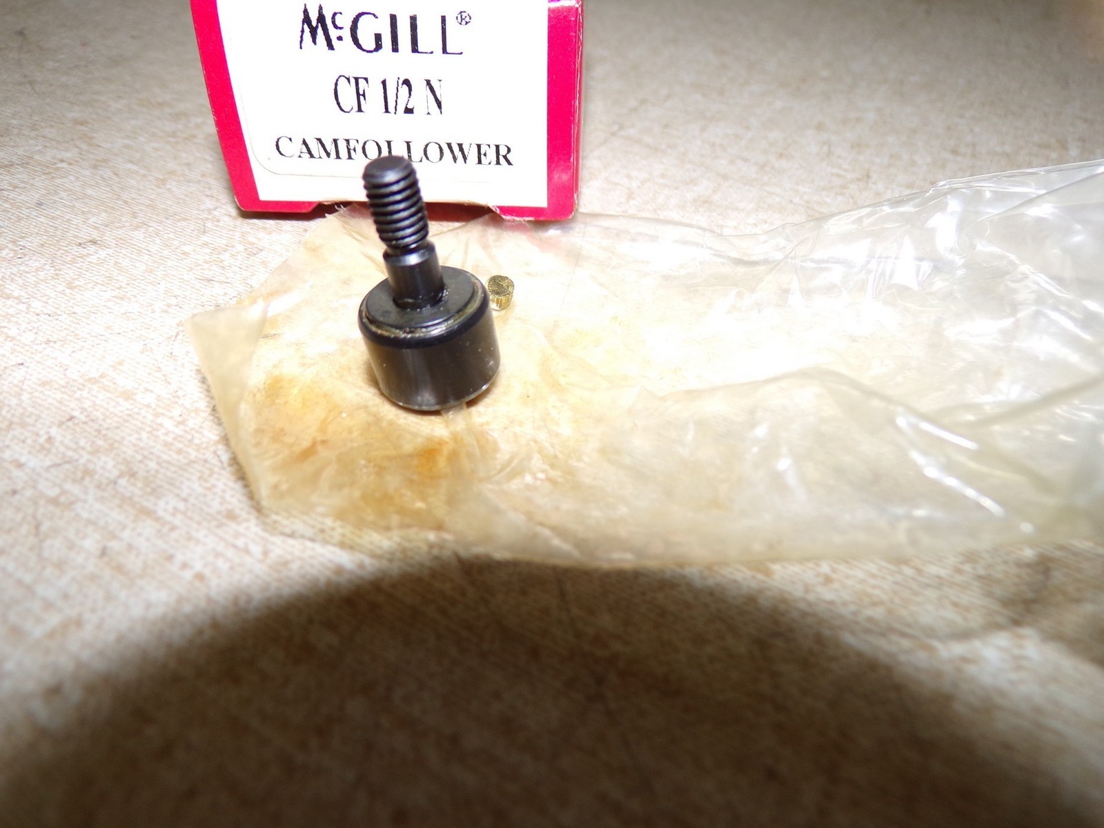 NEW McGill CF1/2N Cam Follower *FREE SHIPPING*