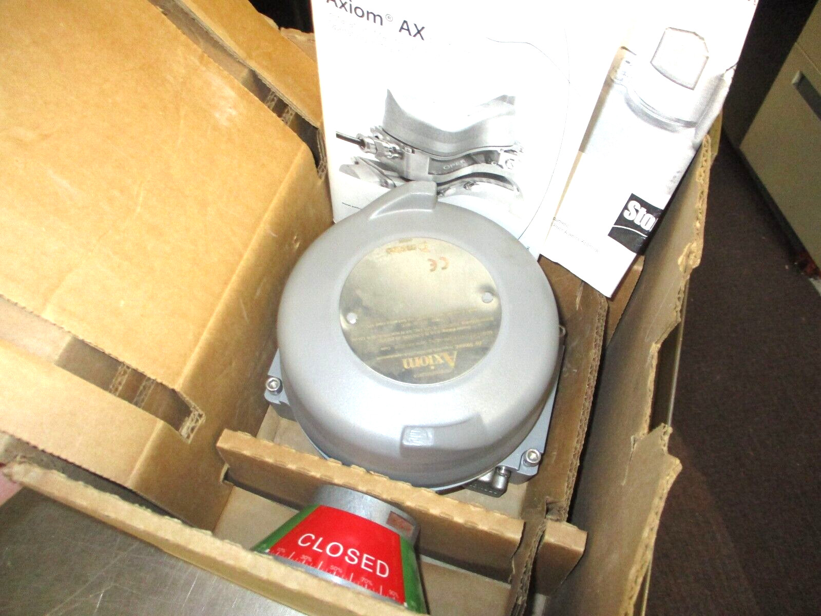 NEW STONEL AXIOM AX35S1NYSV05RM-MET82 VALVE CONTROLLER