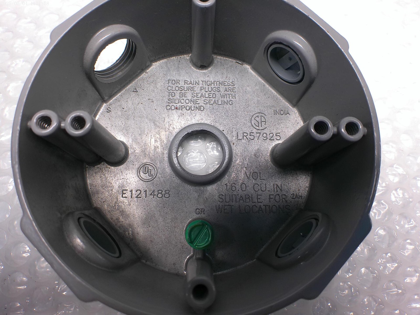 INDUSTRIAL SPARE E121488 OUTLET BOX (AS PICTURED) UNMP