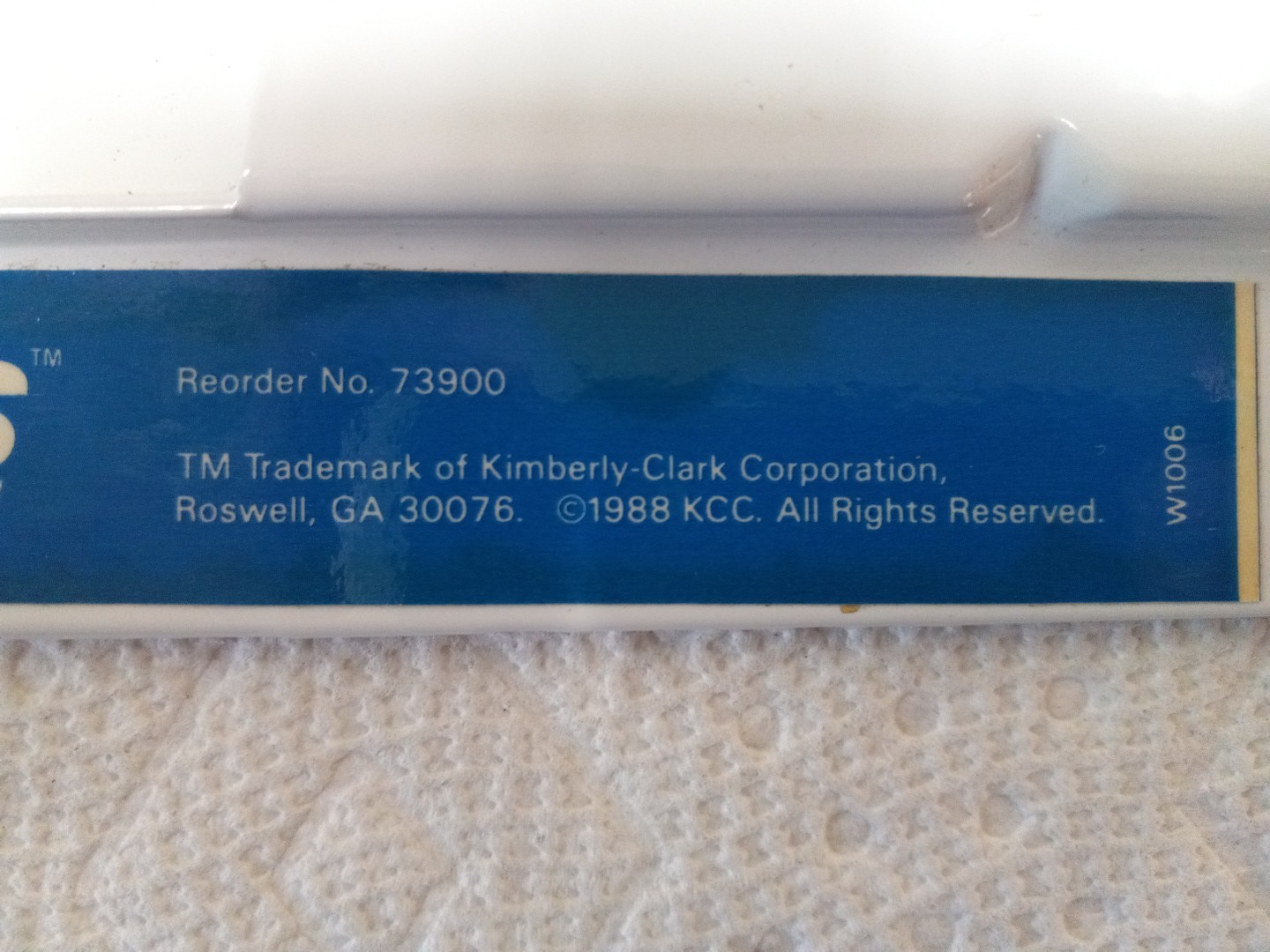 Kimberly Clark Professional Access Dispenser 73900