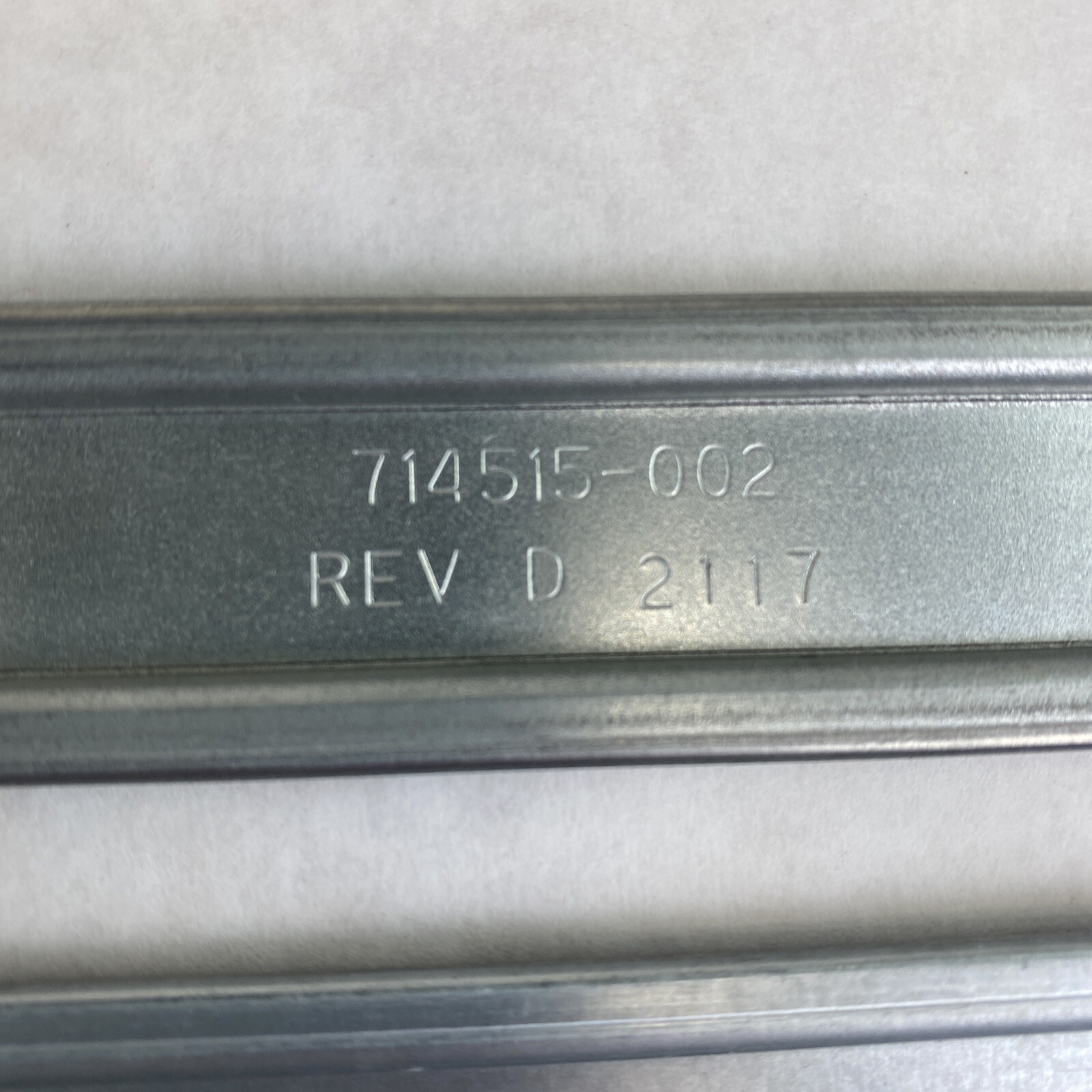 Server rail drawer slides 714515-002 REV D 2117 20290359 27-5/8″ x 1″ Lot of 3